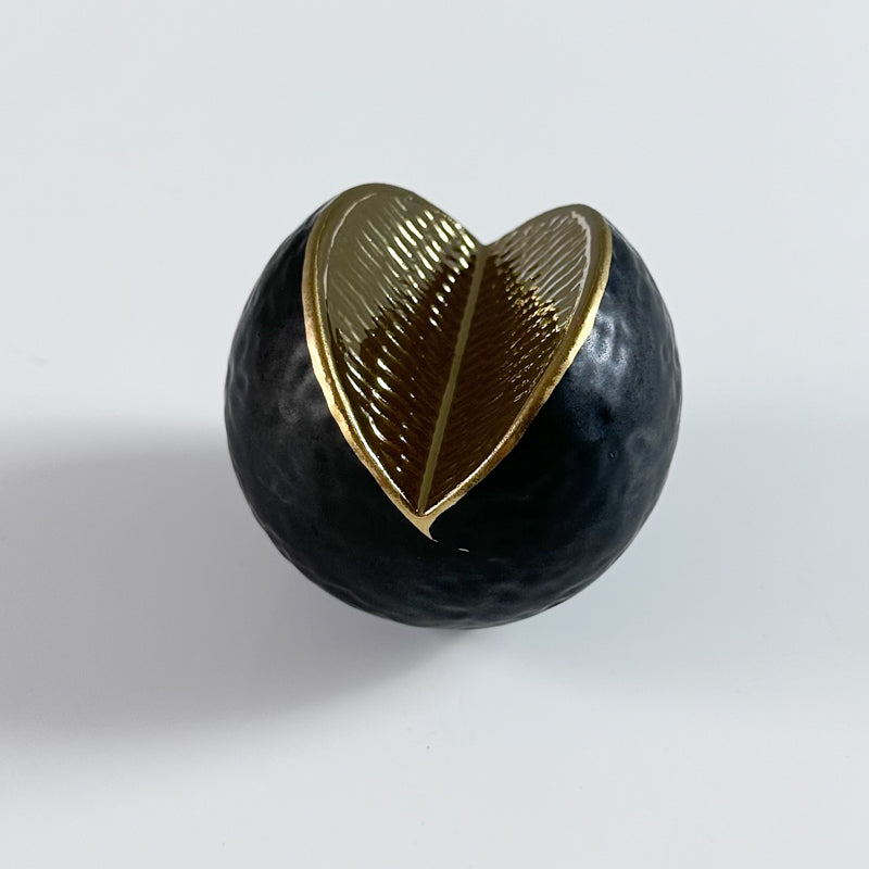Santos Noir Pear and Orange